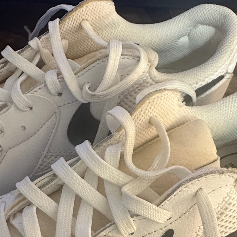 Nike Air Max White and Black Sneakers - Picture 14 of 15